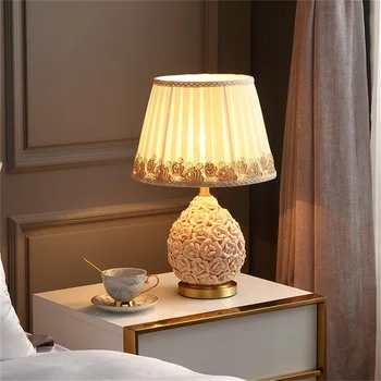 OURFENG Moderné LED Tabuľka Stolná Lampa Medi Rose Romantické Nočné Svetlo Keramické Dekoračné Domáce Foyer Úradu lôžková Izba Jedáleň